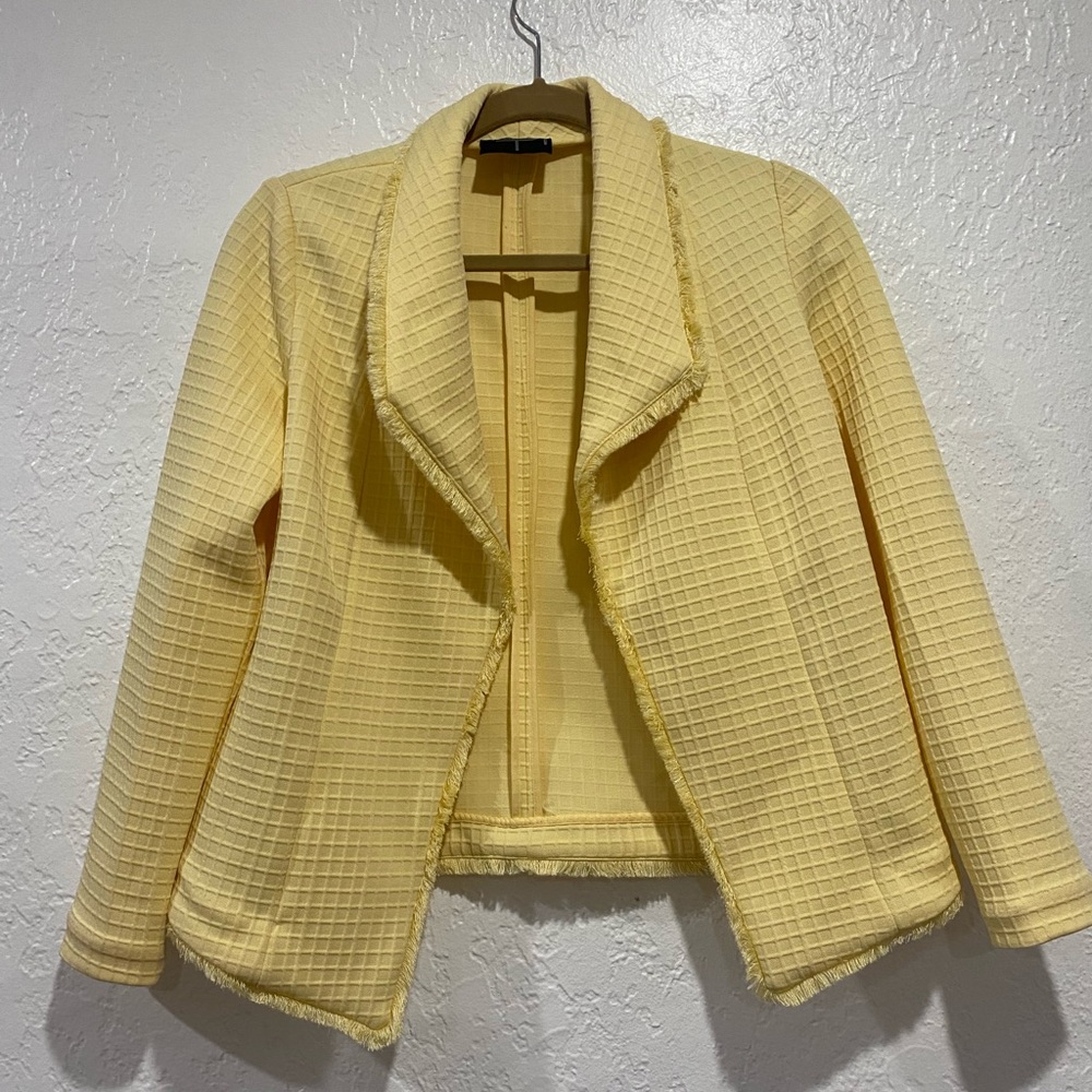 Tahari Sweater/Blazer